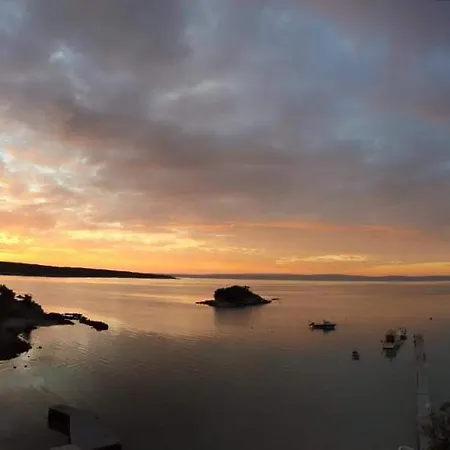 Exclusive * Supetarska Draga